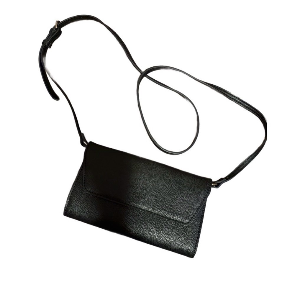 Black Mini Side Purse (strap can come on & off) NWOT